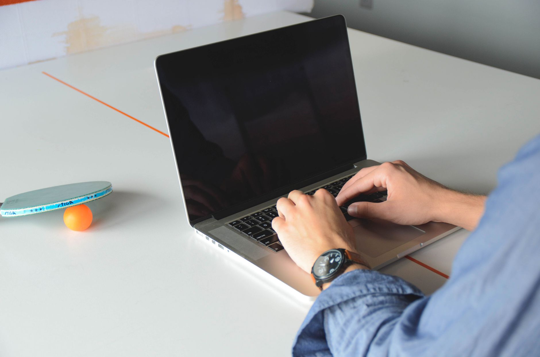 ordinateur bureau startup