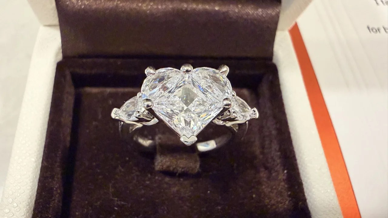 Bague de fiançailles Darry Ring sertie d'un diamant